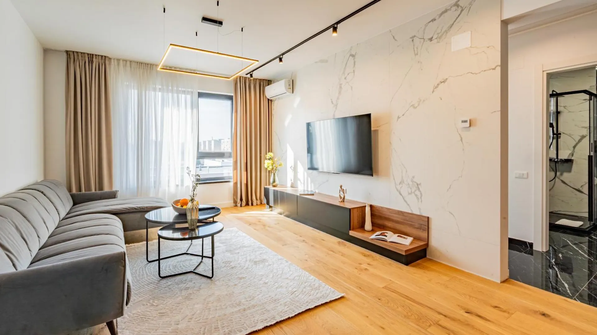 Cavar Aparthotel Bucharest 0*,