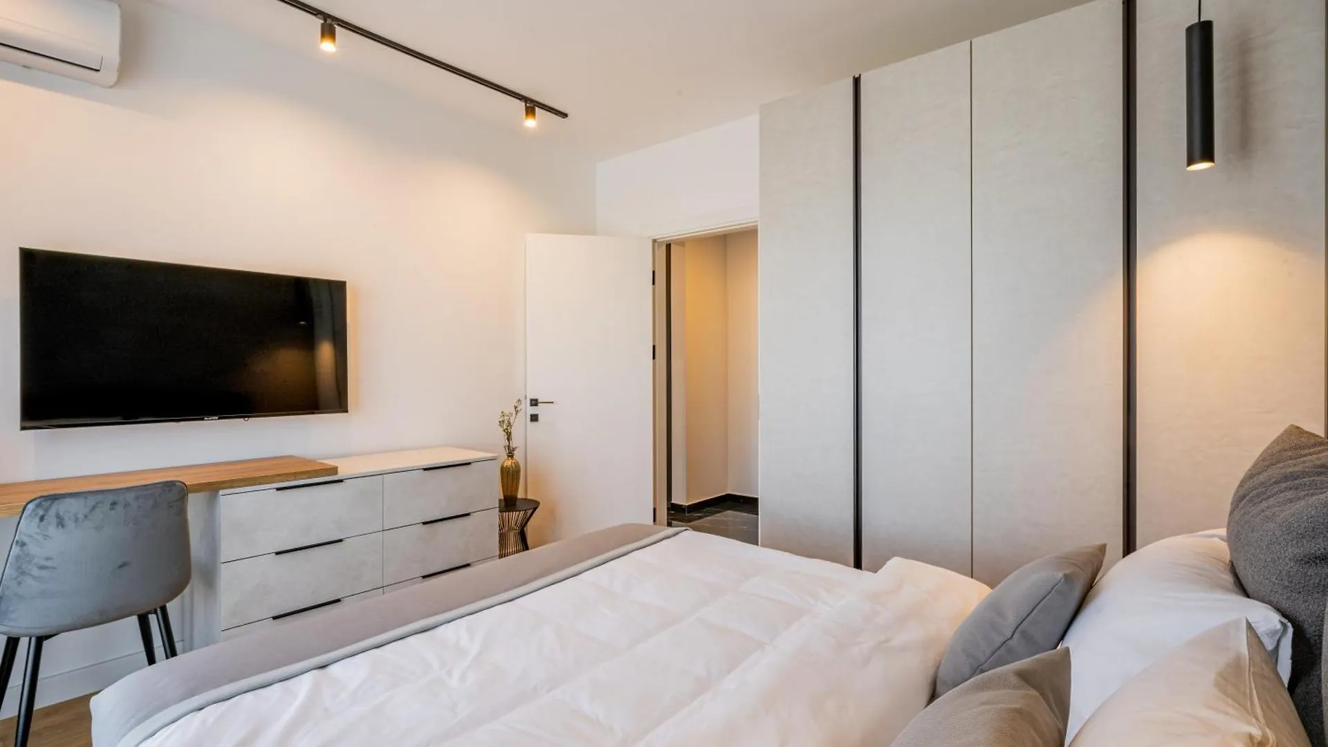 Cavar Aparthotel Bucharest