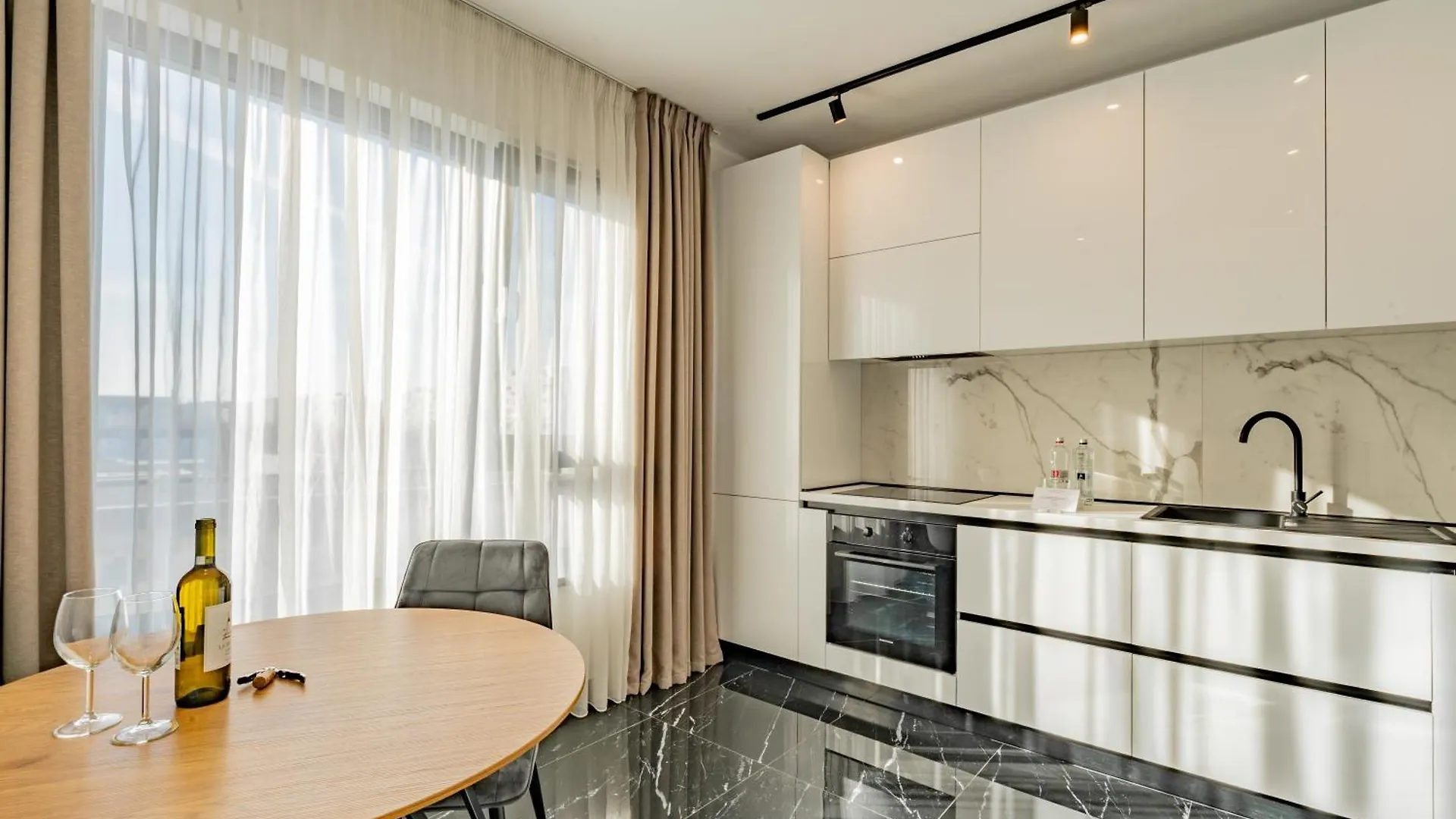 Cavar Aparthotel Bucharest Apartment