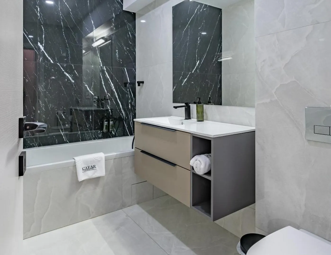 Cavar Aparthotel Bucharest 0*,  Romania
