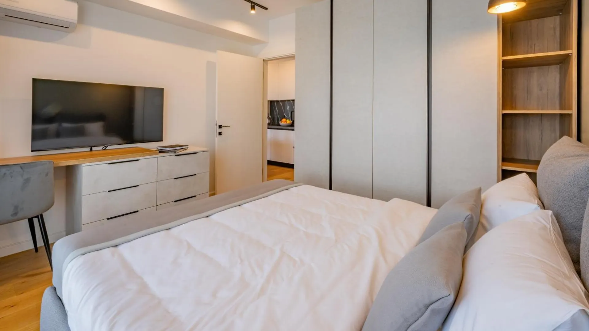 Cavar Aparthotel Bucharest Apartment