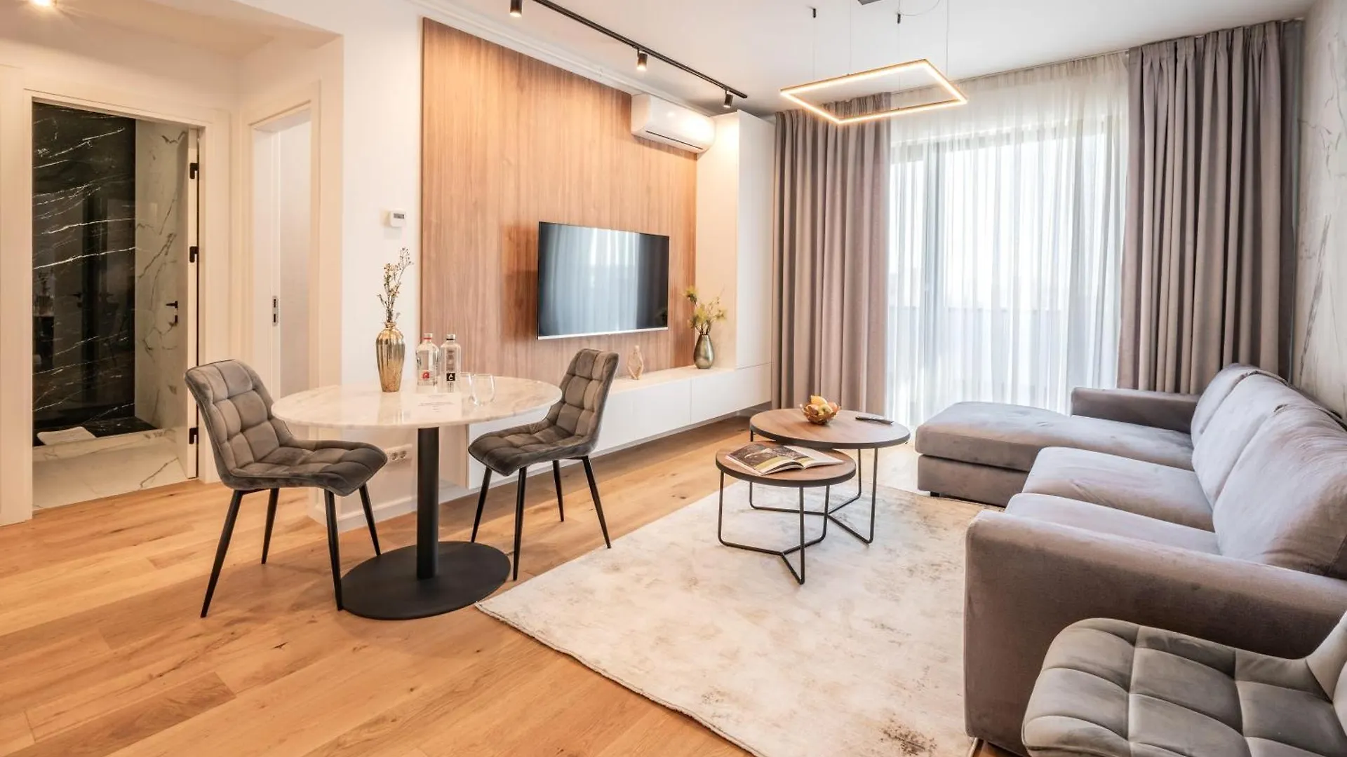 Cavar Aparthotel Bucharest