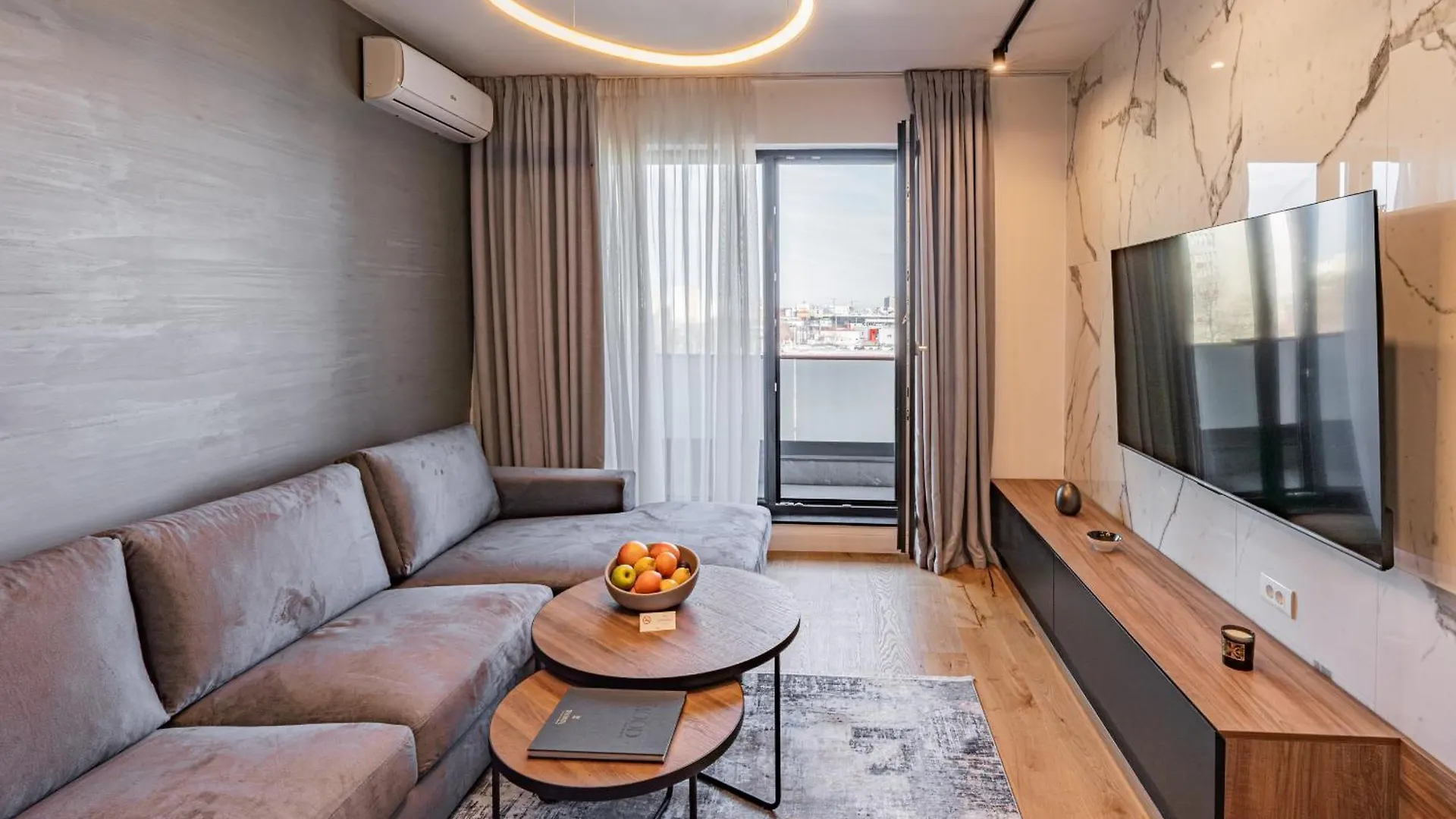 Cavar Aparthotel Bucharest 0*,