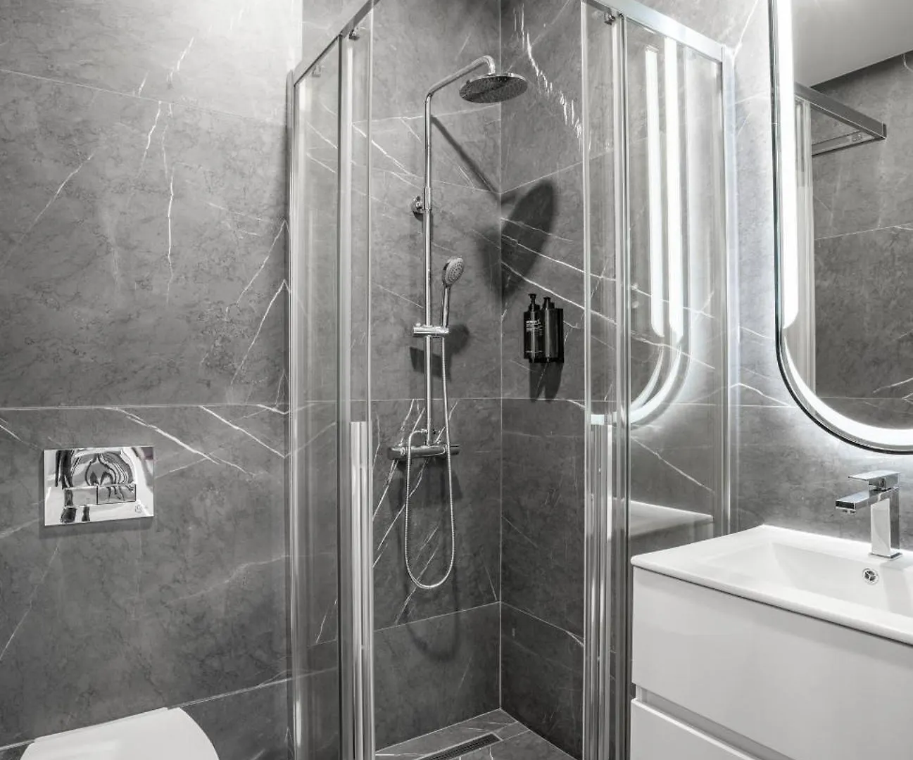 Cavar Aparthotel Bucharest 0*,