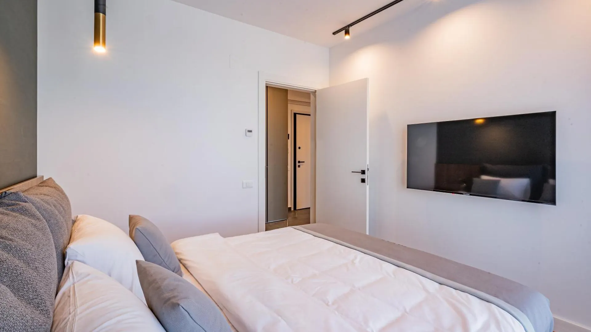 Cavar Aparthotel Bucharest